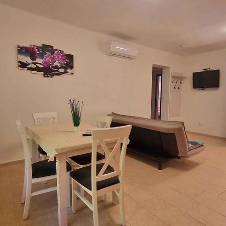 Apartment In Balatonlelle 40765 Buitenkant foto