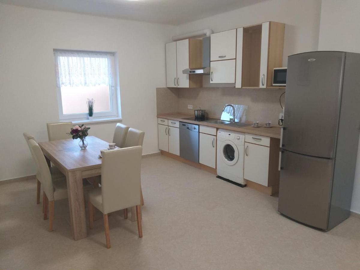 Apartment In Balatonlelle 40765 Buitenkant foto