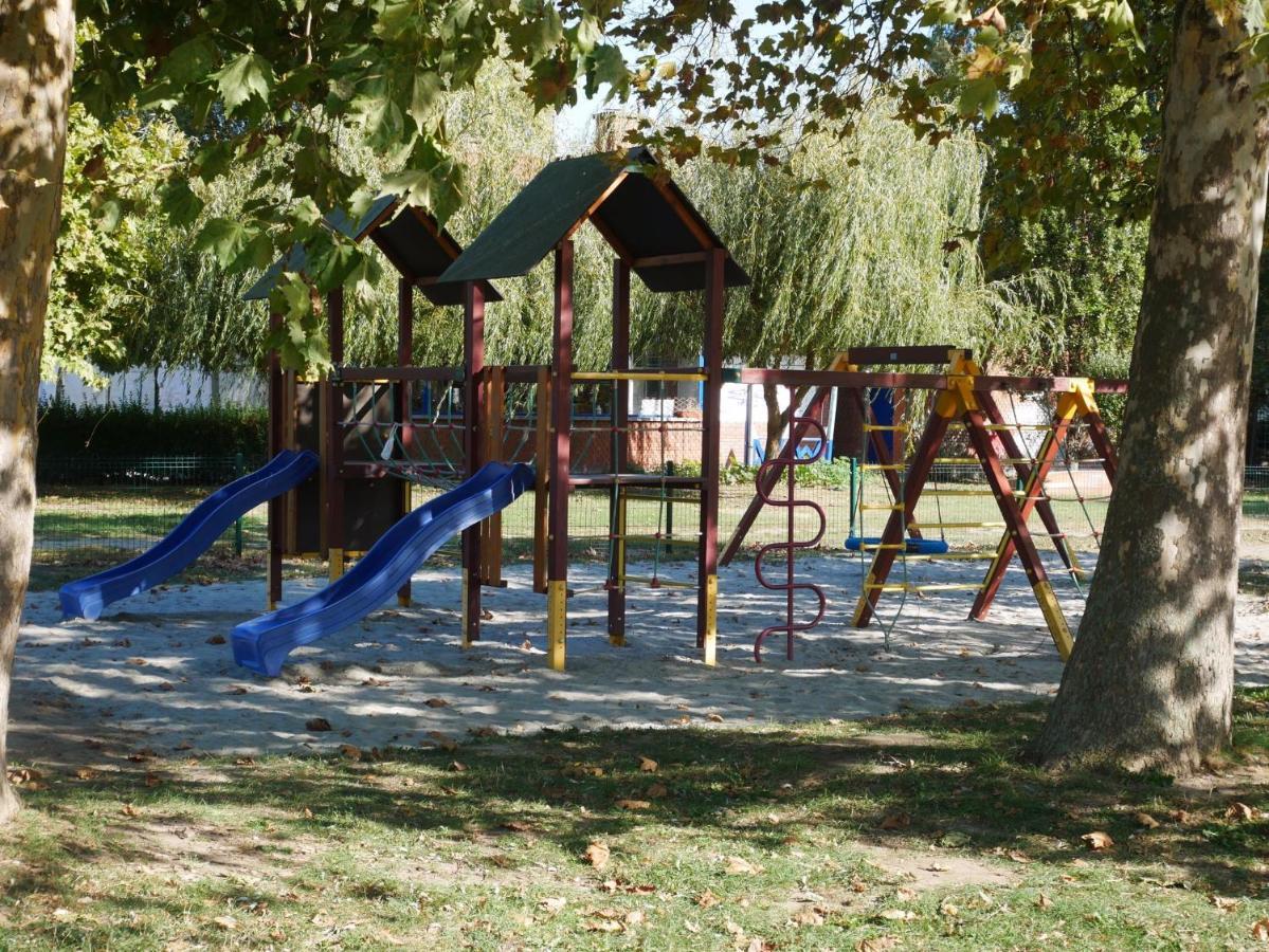 Apartment In Balatonlelle 40765 Buitenkant foto